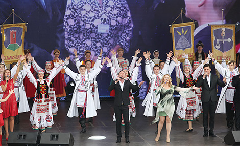 Rogachev spruced up for Belarusian Literature Day celebrations