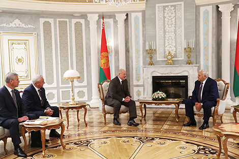 Parliaments of Belarus, Azerbaijan urged to contribute to bilateral relations