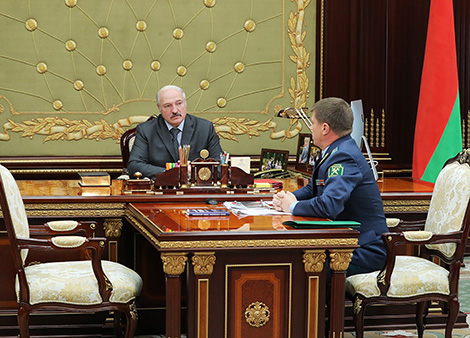 Chairman of Belarus’ State Customs Committee Yuri Senko presented a report to Belarus President Alexander Lukashenko