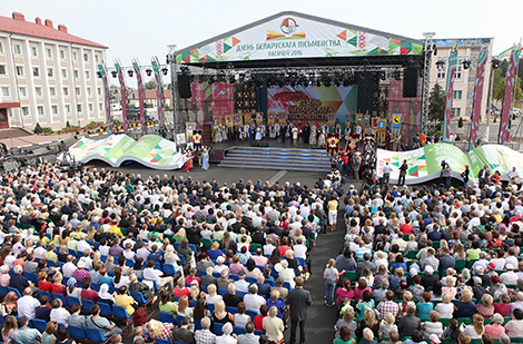 Rogachev spruced up for Belarusian Literature Day celebrations