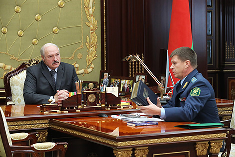 Chairman of Belarus’ State Customs Committee Yuri Senko presented a report to Belarus President Alexander Lukashenko