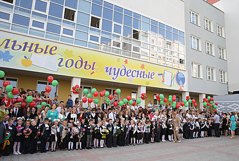 Lukashenko: First steps in elite sport can be made at school