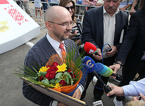 Обладателем второй Национальной литературной премии стал Сергей Климкович в номинации "Лучший дебют" за книгу "Тайна квартиры №8" в четырех томах
