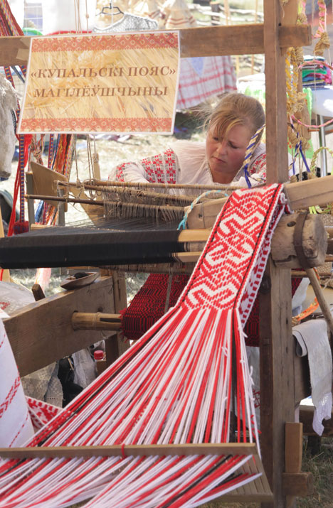 Более 200 мастеров из Беларуси, России и Украины участвуют в празднике "Купалье" в Александрии
