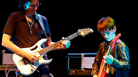 "Джазовые вечера" у минской ратуши завершатся выступлением 15-летнего гитариста