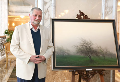 Художник Валерий Шкарубо