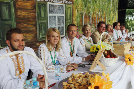 Фестиваль "Сяброўская бяседа" собрал более 30 коллективов этнических белорусов в Польше