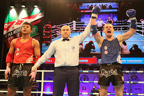 Финальные поединки чемпионата мира по муай-тай. Денис Гончаренок (Беларусь) и Якуб Клауда (Чехия) Финальные поединки чемпионата мира по муай-тай. Денис Гончаренок (Беларусь) и Якуб Клауда (Чехия)