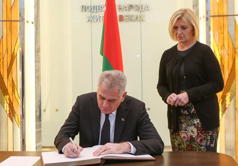 Президент Сербии посетил Белорусский государственный музей истории Великой Отечественной войны