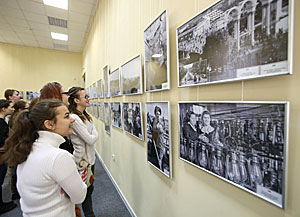 Выставка "История Беларуси в фотографиях наших фотокорреспондентов"