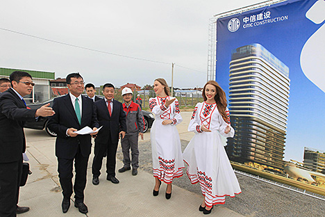 Гостинично-деловой комплекс с теннисным центром начали строить в Минске при участии китайской "СИТИК Групп"