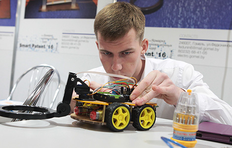 Республиканский ресурсный центр образовательной робототехники открылся в БГПУ