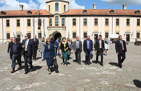 Cекция "Белорусско-российское культурно-гуманитарное сотрудничество и взаимодействие в сфере туризма: исторический и современный контекст" на III Форуме регионов Беларуси и России