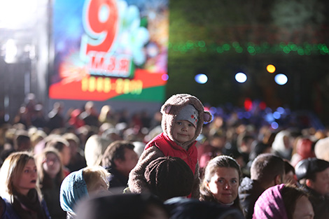 Масштабное 3D-шоу на площади Победы в Минске Масштабное 3D-шоу на площади Победы в Минске