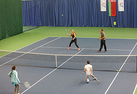 Виктория Азаренко провела мастер-класс для юных теннисистов
