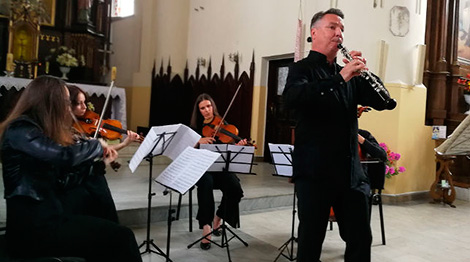 Известный французский гобоист Жером Гишар