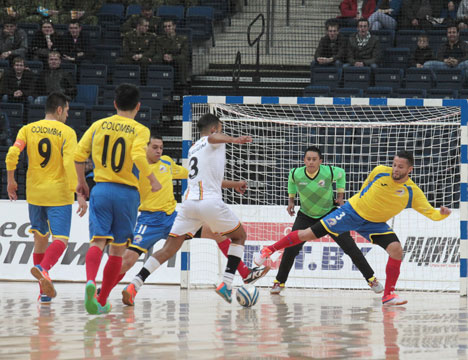 Сборная Колумбии первой вышла в финал чемпионата мира по футзалу