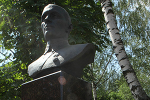 Бюст полковника Семена Кутепова открыт в Могилеве