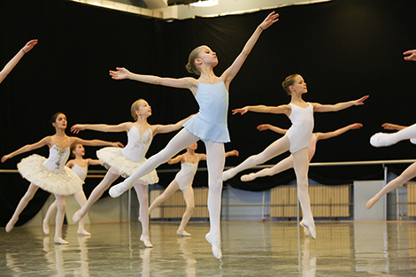 Белорусская 8-летняя балерина Вера Шпаковская стала пятой среди лучших юных танцовщиц мира