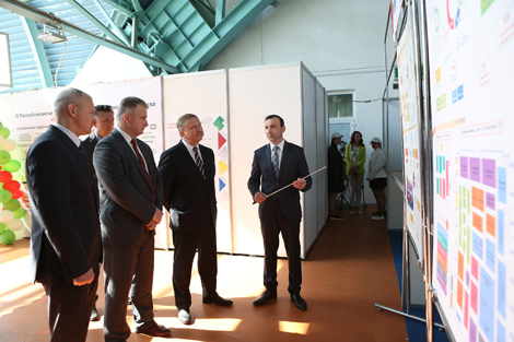 Премьер-министр Беларуси Андрей Кобяков посетил площадку III Республиканского конкурса профессионального мастерства WorldSkills Belarus 2018