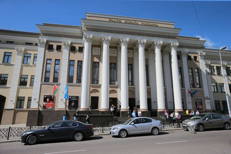 Открытие здания белорусского ТЮЗа - пример заботы государства о молодежи