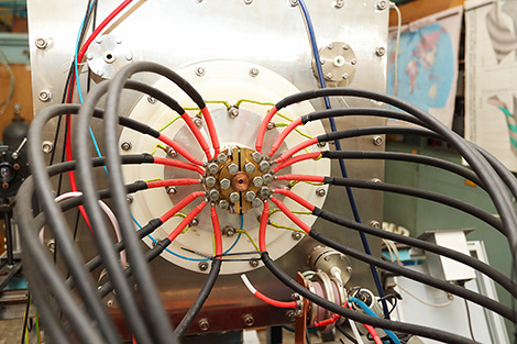 Плазменный ускоритель нового поколения