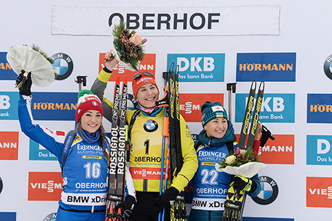 Доротея Вирер, Анастасия Кузьмина и Вита Семеренко