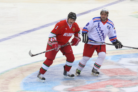 Хоккейная команда Президента Беларуси одержала вторую победу на Рождественском турнире