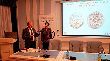 Минчанке вручили медаль Джослина за 50 лет жизни с диабетом