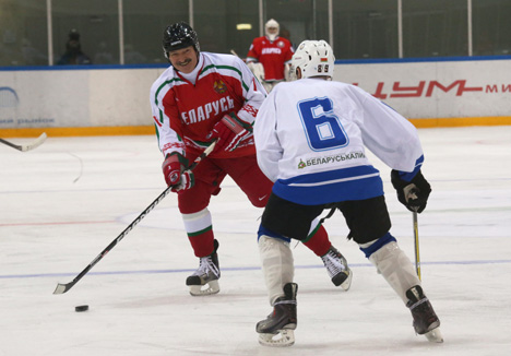 Хоккейная команда Президента Беларуси одержала вторую победу в Х Республиканских соревнованиях