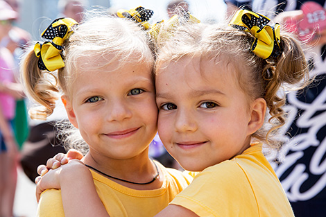 Фестиваль близнецов и двойняшек в Минске соберет более 200 семей