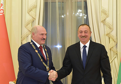 Президент Азербайджана Ильхам Алиев наградил Президента Беларуси Александра Лукашенко орденом Гейдара Алиева