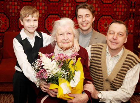 Столетний рубеж преодолели 415 жителей Беларуси