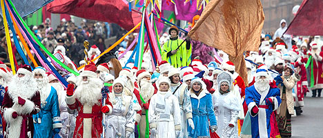 Шествие Дедов Морозов и Снегурочек в Минске