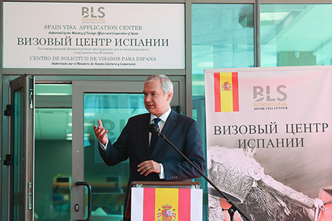 Чрезвычайный и Полномочный Посол Беларуси во Франции и Испании по совместительству Павел Латушко