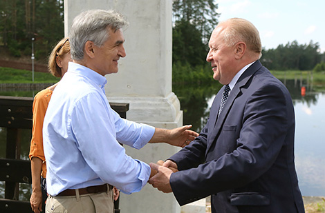 Заместитель председателя Гродненского облисполкома Виктор Лискович и вице-маршалок Подлясского воеводства Богдан Дыюк