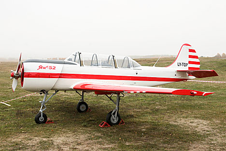 Подаренный "Иркутом" Як-52 позволил ДОСААФ Беларуси подготовить несколько десятков курсантов