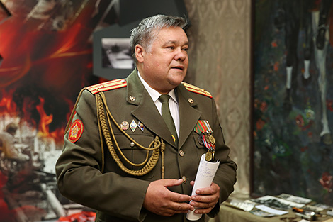 Выступает директор Государственного музея военной истории Сергей Азаренок Выступает директор Государственного музея военной истории Сергей Азаренок