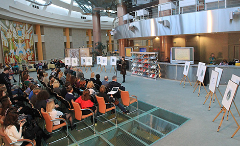 Сборник стихов Ван Гочжэня "Мелодыi адкрытага сэрца" презентовали в Минске