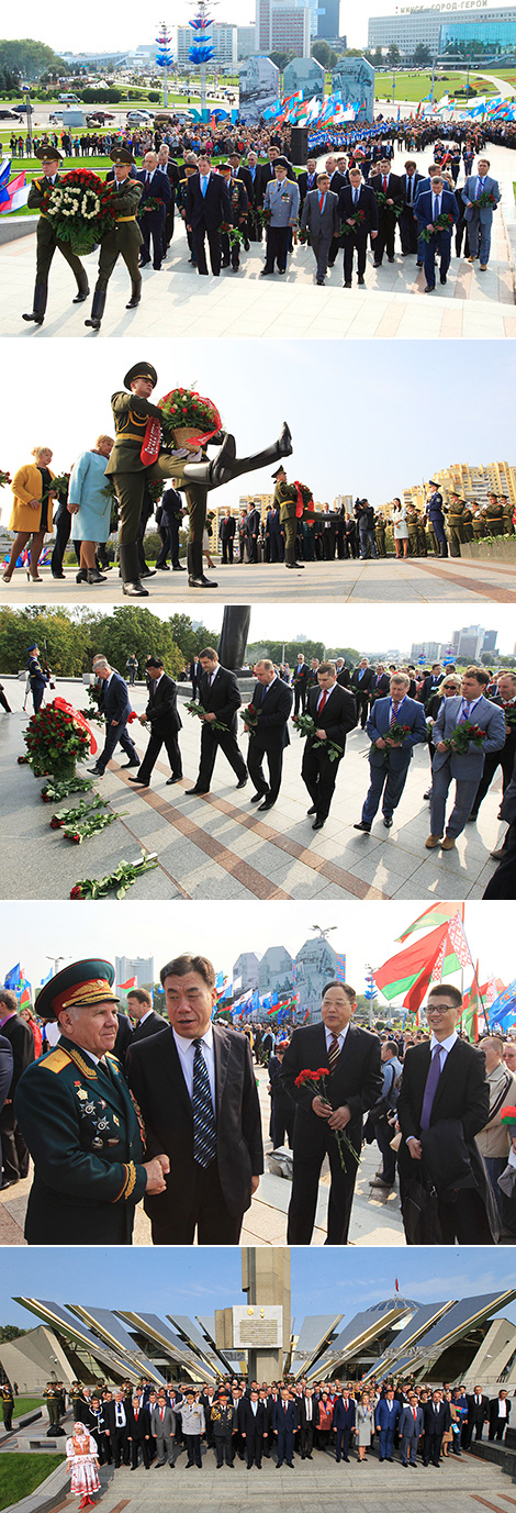 Шорец и представители городов-побратимов столицы возложили цветы к стеле "Минск - город-герой"