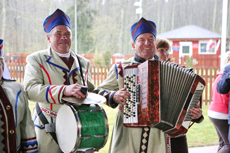 Пункт пропуска "Лесная-Рудавка" открыли в тестовом режиме для велосипедистов и пешеходов Пункт пропуска "Лесная-Рудавка" открыли в тестовом режиме для велосипедистов и пешеходов