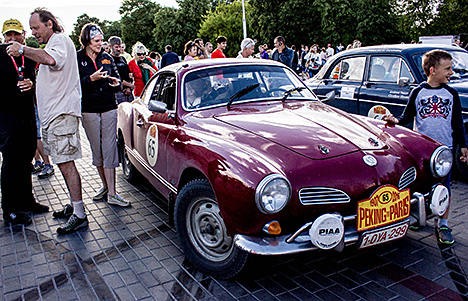 Участники авторалли Пекин-Париж успешно пересекли белорусско-польскую границу