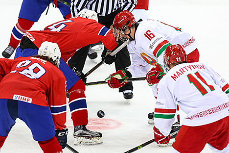 Юниорская сборная Беларуси (U-18) по хоккею одержала волевую победу над Норвегией на домашнем ЧМ