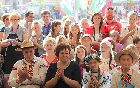 Конкурс юных чтецов "Живая классика" прошел на Дне белорусской письменности