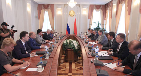Заместитель премьер-министра Беларуси Михаил Русый на встрече в правительстве с делегацией Чеченской Республики РФ