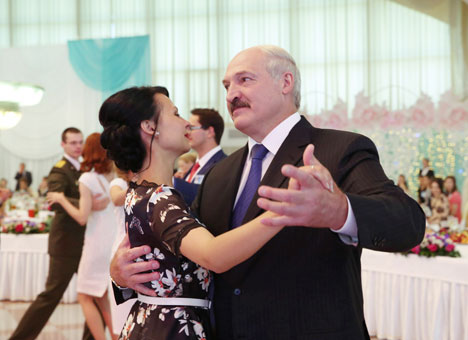 Лукашенко: Благополучие, стабильность, мирное существование Беларуси находятся в руках молодежи