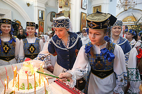 Праздник "Рождественская елка - наши дети" в Минске