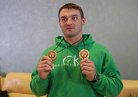 Белорусский тяжелоатлет Вадим Стрельцов
