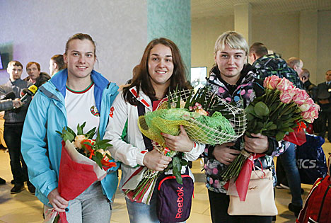 Белорусские тяжелоатлетки Дарья Наумова, Дина Сазановец, Марина Шкерманкова