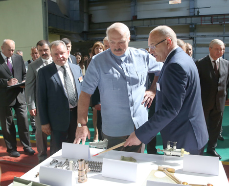 Лукашенко: Надо сохранить мир в Беларуси, и неважно, с каким Президентом